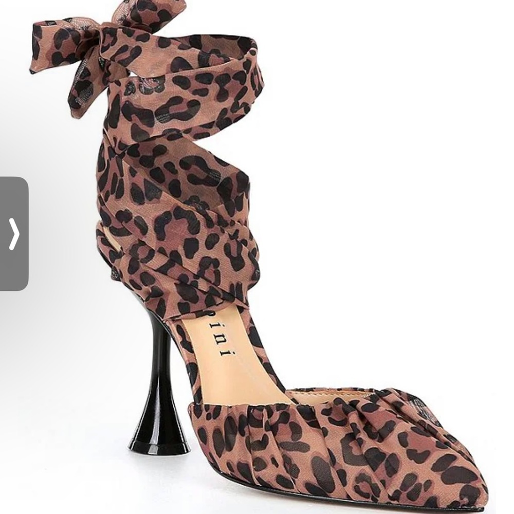 Henzlee Leopard Print Chiffon Wrap-Up Dress Pumps. Size 6